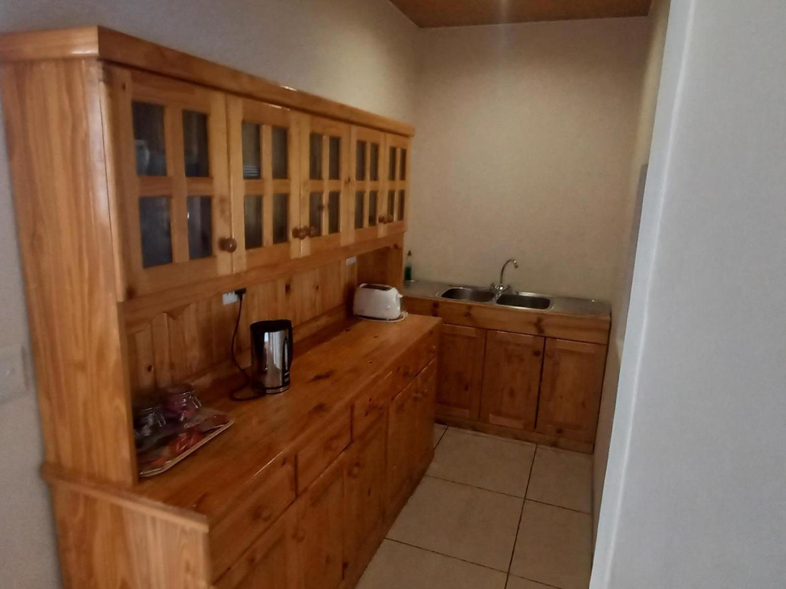Ombinda Country Lodge Outjo Habitación foto