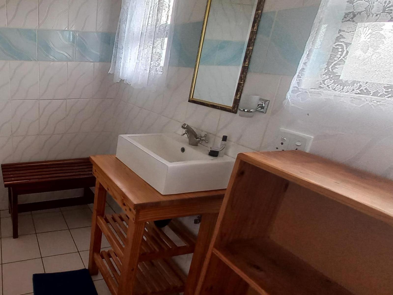Ombinda Country Lodge Outjo Habitación foto